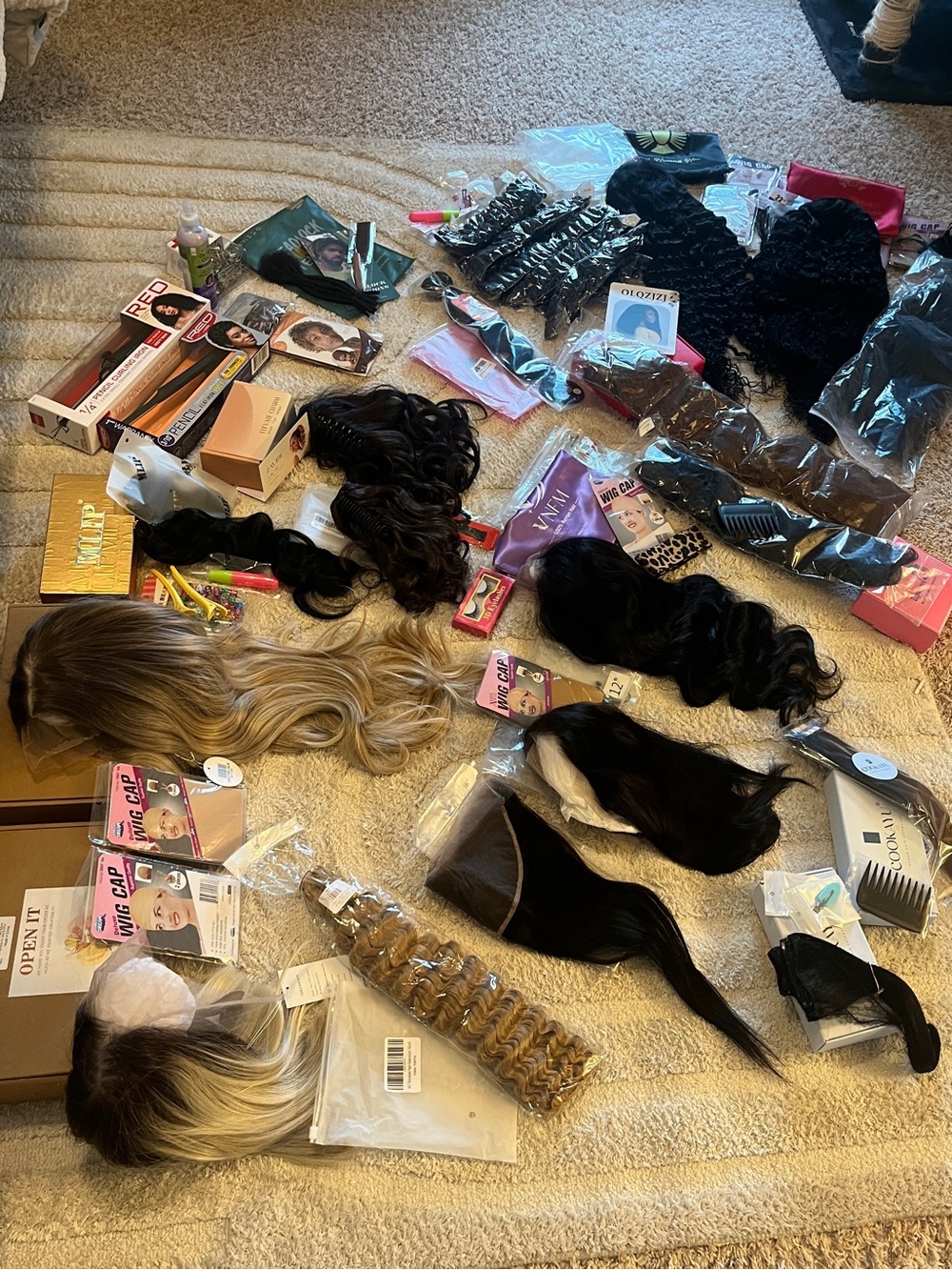 NWT Huge Assorted Hair Extensions & Wigs & Accessories both Human and Synthetic - Picture 8 of 13